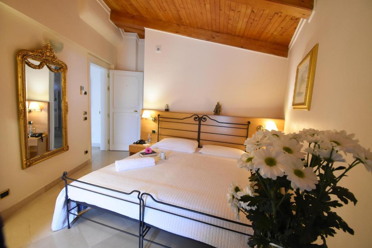 Palazzo Sottile Meninni - Classic Rooms Experience Gravina in Puglia Exterior photo