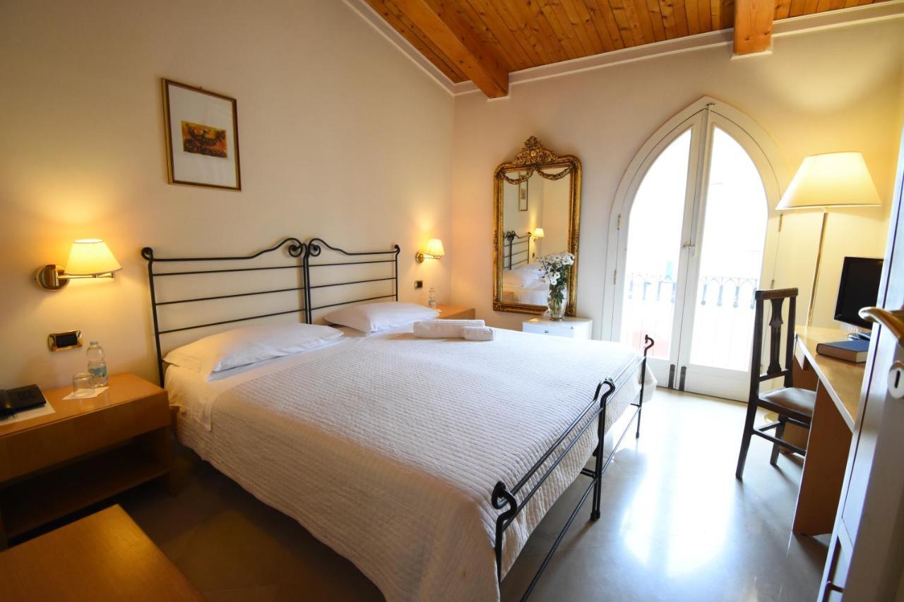 Palazzo Sottile Meninni - Classic Rooms Experience Gravina in Puglia Exterior photo